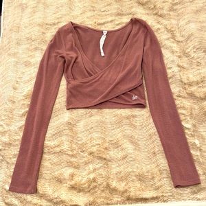 Alo Yoga crop sweater